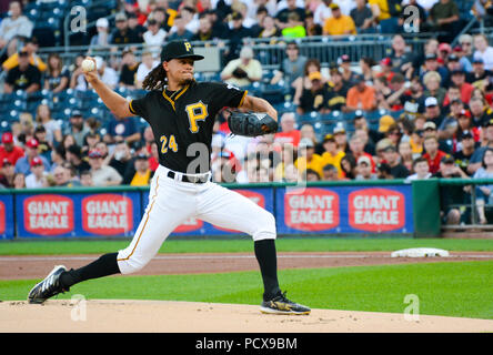 Pittsburgh, PA, USA. 3. August 2018. Chris Archer sein Debüt als ein Krug für die Pittsburgh Pirates am PNC Park, in einem Spiel gegen die St. Louis Cardinals. Die Piraten gewannen, 7-6. Credit: Amy Cicconi, Alamy leben Nachrichten Stockfoto