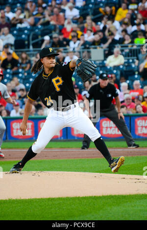 Pittsburgh, PA, USA. 3. August 2018. Chris Archer sein Debüt als ein Krug für die Pittsburgh Pirates am PNC Park, in einem Spiel gegen die St. Louis Cardinals. Die Piraten gewannen, 7-6. Credit: Amy Cicconi, Alamy leben Nachrichten Stockfoto