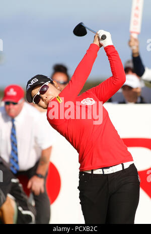 Lytham St Annes, UK, 4. Aug 2018. 4. August 2018, Royal Lytham & Amp; St Annes Golf Club, Lytham St. Annes, England; Ricoh Frauen British Open Golf, 3 Runde; Mamika Higa (JPN) spielt ihr Abschlag auf Loch 18 Stockfoto