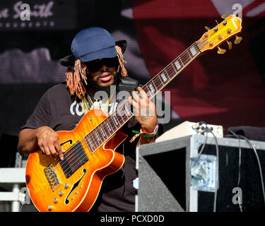 Dorset, Großbritannien. 4. August 2018. Bestival Festival Tag 2 - August 4 2018. Thundercat auf der Bühne, Lulworth, Dorset, UK Credit: Dawn Fletcher-Park/Alamy leben Nachrichten Stockfoto