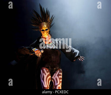 Dorset, Großbritannien. 4. August 2018. Bestival Festival Tag 2 - August 4 2018. Grace Jones auf der Bühne, Lulworth, Dorset, UK Credit: Dawn Fletcher-Park/Alamy leben Nachrichten Stockfoto