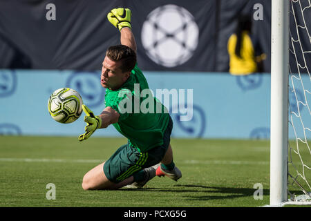 Maryland, USA. 4. August 2018. Juventus Torhüter Wojciech Szczesny (1) erwärmt sich vor der internationalen Champions Cup Match zwischen Real Madrid gegen Juventus Turin im FedExField in Landover, Maryland. Scott Taetsch/CSM Credit: Cal Sport Media/Alamy leben Nachrichten Stockfoto