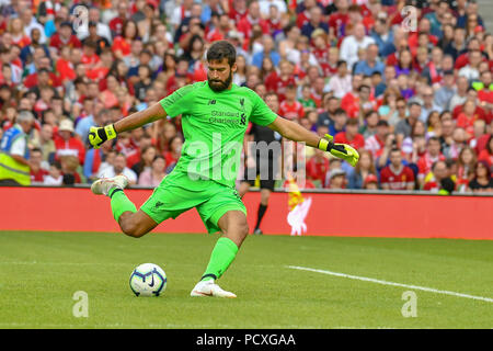 Dublin, Irland. 4 Aug, 2018. Alisson Becker in Aktion während der Liverpool vs SSC Napoli vor Saisonbeginn freundlich im Aviva Stadium. Credit: Ben Ryan/SOPA Images/ZUMA Draht/Alamy leben Nachrichten Stockfoto