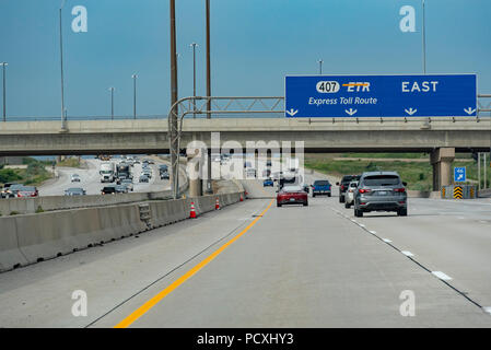 Ontario, Kanada. Highway 407 ETR eastbound westlich von Toronto. Stockfoto