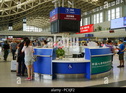 Chengdu, China - 21.August 2016. Der internationale Flughafen Chengdu Shuangliu (CTU). Der Flughafen 42,2 Millionen Passagiere im Jahr 2015. Stockfoto