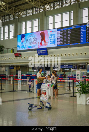 Chengdu, China - 21.August 2016. Der internationale Flughafen Chengdu Shuangliu (CTU). Der Flughafen 42,2 Millionen Passagiere im Jahr 2015. Stockfoto