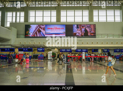 Chengdu, China - 21.August 2016. Der internationale Flughafen Chengdu Shuangliu (CTU). Der Flughafen 42,2 Millionen Passagiere im Jahr 2015. Stockfoto