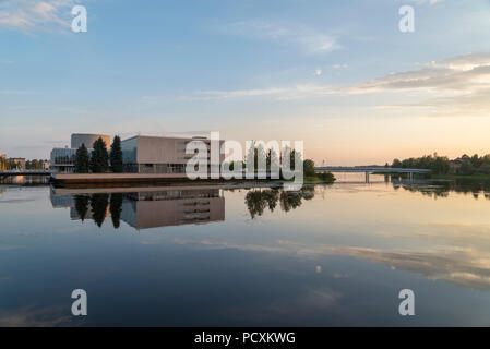 Theater (Oulu Oulun kaupunginteatteri) und Oulu City Library (Oulun pääkirjasto), Oulu, Finnland Stockfoto