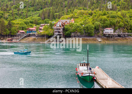 Danny J am Dock in Halibut Cove auf der Kenai Halbinsel über die Kachemak Bucht von Homer Alaska Stockfoto