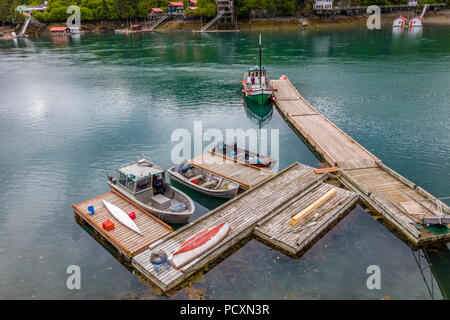 Danny J am Dock in Halibut Cove auf der Kenai Halbinsel über die Kachemak Bucht von Homer Alaska Stockfoto