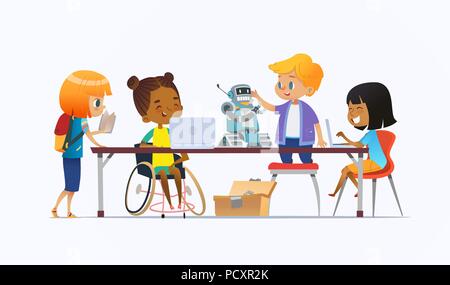 Deaktiviert den afrikanischen amerikanischen Mädchen im Rollstuhl und andere Kinder um Schreibtisch mit Laptops und Roboter stehen und arbeiten an der Schule Projekt für die Programmierung der Lektion. Konzept der Integration in der Schule. Stock Vektor