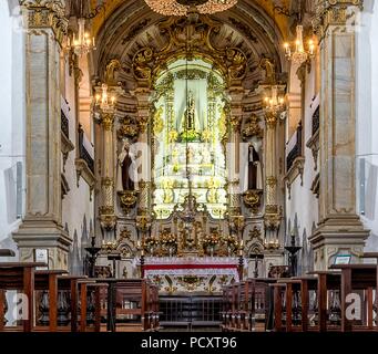 Altar da igreja Nossa Senhora do Carmo (croped). Stockfoto