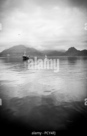 Der Hafen von elgol an einem bewölkten Morgen Sommer Stockfoto