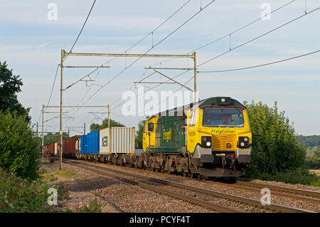 Eine Klasse 70 Diesellok Reihe 70014 arbeiten ein freightliner an Margaretting am 1. August 2018. Stockfoto