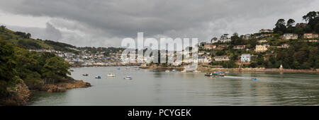 Der Raddampfer, PS Kingswear Castle, Segeln auf dem Fluss Dart in Devon nach Dartmouth Stockfoto