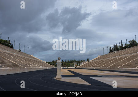 Athen, Griechenland - 28 Dezember, 2017: Die Panathenaic auch bekannt als Kallimarmaro Stadion ist ein Fußballstadion in Athen, Griechenland Stockfoto