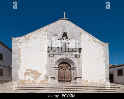 Portal der Igreja da misericórdia Kirche in der Altstadt von Tavira, Algarve, Portugal Stockfoto