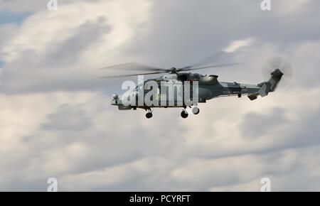 Royal Navy Wildcat HMA.2-Maritme Kampfhubschrauber ab 815 Naval Air Squadron Ankunft in RAF Fairford für die 2018 Royal International Air Tattoo Stockfoto