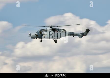 Royal Navy Wildcat HMA.2-Maritme Kampfhubschrauber ab 815 Naval Air Squadron Ankunft in RAF Fairford für die 2018 Royal International Air Tattoo Stockfoto