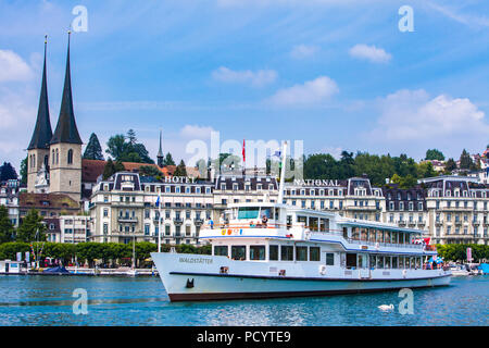 Luzern, Schweiz - 19. MAI 2018: Blick auf Luzern Stadt, die von der See. Luzern ist die Hauptstadt des Kantons Luzern in der Schweiz. Stockfoto