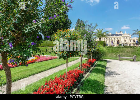 Lednice Blumengarten Park Valtice Lednice Gegend, Südmähren Lednice Schloss Lednice Tschechische Republik, Europa UNESCO Garten schöner europäischer Garten Stockfoto