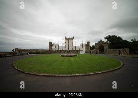 The Clock Tower at Culzean Castle, ursprünglich der Familie Trainer Haus und Stallungen. Stockfoto