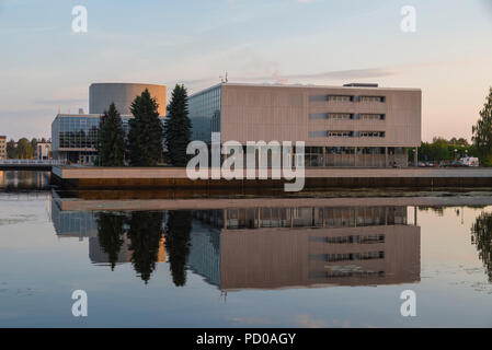 Theater (Oulu Oulun kaupunginteatteri) und Oulu City Library (Oulun pääkirjasto), Oulu, Finnland Stockfoto