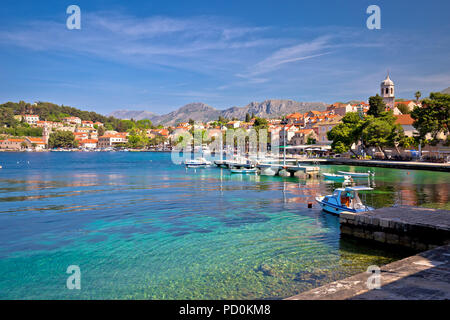 Türkis Waterfront von Cavtat, Stadt im Süden von Dalmatien, Kroatien Stockfoto