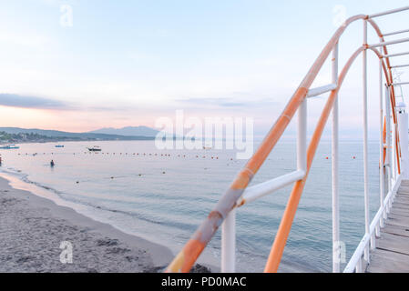 Strand von Morong, Bataan, Philippinen. Stockfoto