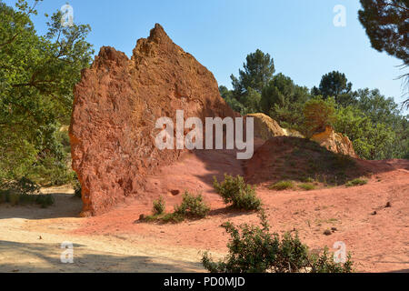 Berühmte der Ocker des Luberon gelegen, 10 Kilometer westlich von Apt und 50 km von Avignon in der Region Provence in Frankreich. Stockfoto