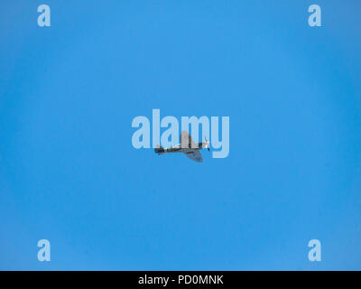 Supermarine Spitfire MKIX TD 314 St George im Flug, Headcorn, Kent GROSSBRITANNIEN Stockfoto