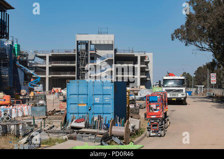 August 2018 von Sydney, die U-Bahn Nordwest rail line wird Neue pendler Parken einschließlich Dieses 1360 Platz an der neuen Kellyville Station haben Stockfoto