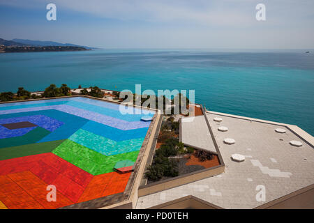 Hexa Gnade Rate durch Victor Vasarely auf dem Dach des Monaco Convention Center, 1979 von der Vasarely Stiftung erstellt Stockfoto