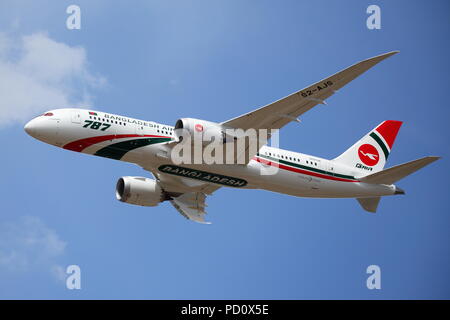 Boeing hat die 787 in der Bangladesh Airlines lvery Auf der Farnborough International Airshow 2018 Stockfoto