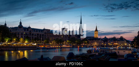 Stadt Zürich bei Nacht, Schweiz Stockfoto