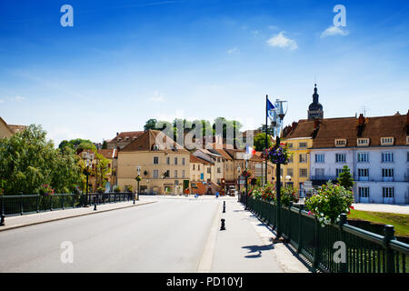 Graue Stadt Brücke über den Fluss Saone, Frankreich Stockfoto