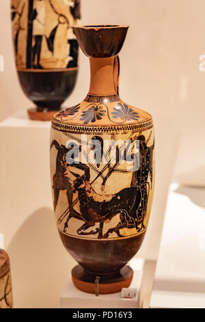 Theseus und Marathonian der Stier, weiße Masse Lekythos, Abt 500 v. Chr.. Stockfoto