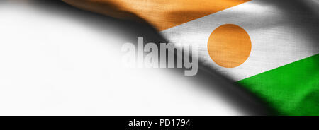 Niger wehende Flagge auf weißem Hintergrund Stockfoto