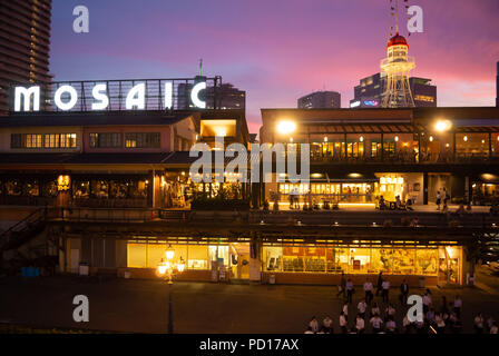 Umie Mosaik Shopping Mall bei harborland, Kobe, Hyogo Präfektur, Japan Stockfoto