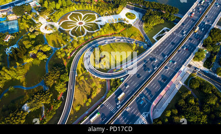 Luftbild des städtischen Verkehrs Netzwerk Stockfoto