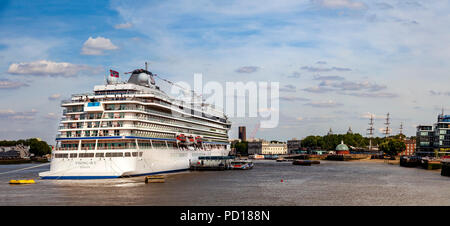 Die Viking Sky Cruise Liner günstig auf der Themse in Greenwich, London, UK Stockfoto