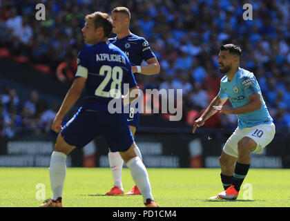 Wembley Stadion, London, UK. 5 Aug, 2018. FA Community Shield, Chelsea gegen Manchester City; Sergio Agüero von Manchester City Uhren als sein Schuss Kerben machen es 0-1 Credit: Aktion plus Sport/Alamy leben Nachrichten Stockfoto