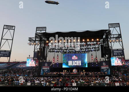 Canton, OH, USA. 4 Aug, 2018. Die Atmosphäre im Jahr 2018 Pro Football Hall of Fame Induktion Zeremonie in Canton, Ohio am 4. August 2018. Quelle: MPI 34/Media Punch/Alamy leben Nachrichten Stockfoto