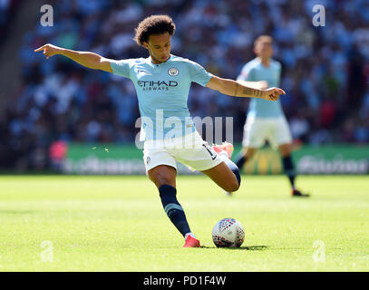 London, Großbritannien. 05 Aug, 2018. Leroy Sane von Manchester Chelsea V Manchester City Chelsea V Manchester City, FA Community Shield 05 August 2018 GBC10038 DER FA Community Shield 05/08/18 streng redaktionelle Verwendung. Wenn der Spieler/Spieler in diesem Bild dargestellt ist/Spielen für einen englischen Club oder das England National Team. Dann ist dieses Bild darf nur für redaktionelle Zwecke verwendet werden. Keine kommerzielle Nutzung. Folgende Verwendungen sind auch dann eingeschränkt, wenn in einem redaktionellen Kontext: Verwendung in Verbindung mit oder als Teil eines nicht autorisierten Audio-, Video-, Daten-, Spielpläne, Verein/liga Logos, Stockfoto