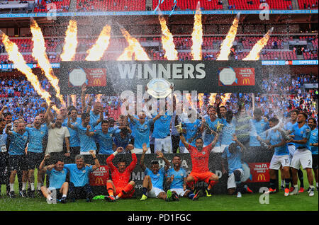 Wembley Stadion, London, UK. 5 Aug, 2018. FA Community Shield, Chelsea gegen Manchester City, Manchester City feiern mit der Charity Shield Credit: Aktion plus Sport/Alamy leben Nachrichten Stockfoto