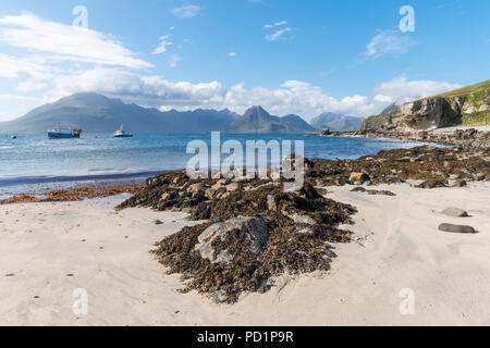 Der Küstenlinie bei Elgol mit Blick auf die Cuillin Mountain Range, Isle of Skye, Schottland, Großbritannien Stockfoto