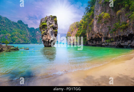 Schönes Paradies auf James Bond Insel in Thailand, Khao Phing Kan Stein Stockfoto