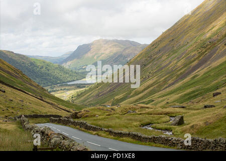 Ein Blick in Richtung Brüder Wasser aus der Kirkstone Pass im Lake District, Cumbria England UK GB Stockfoto