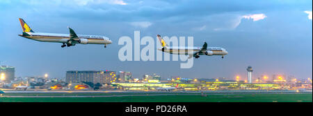 Flugzeug Boeing 787-10 von Singapore Airlines Landung in Tan Son Nhat International Airport Stockfoto