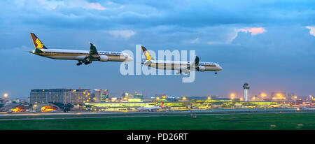 Flugzeug Boeing 787-10 von Singapore Airlines Landung in Tan Son Nhat International Airport Stockfoto